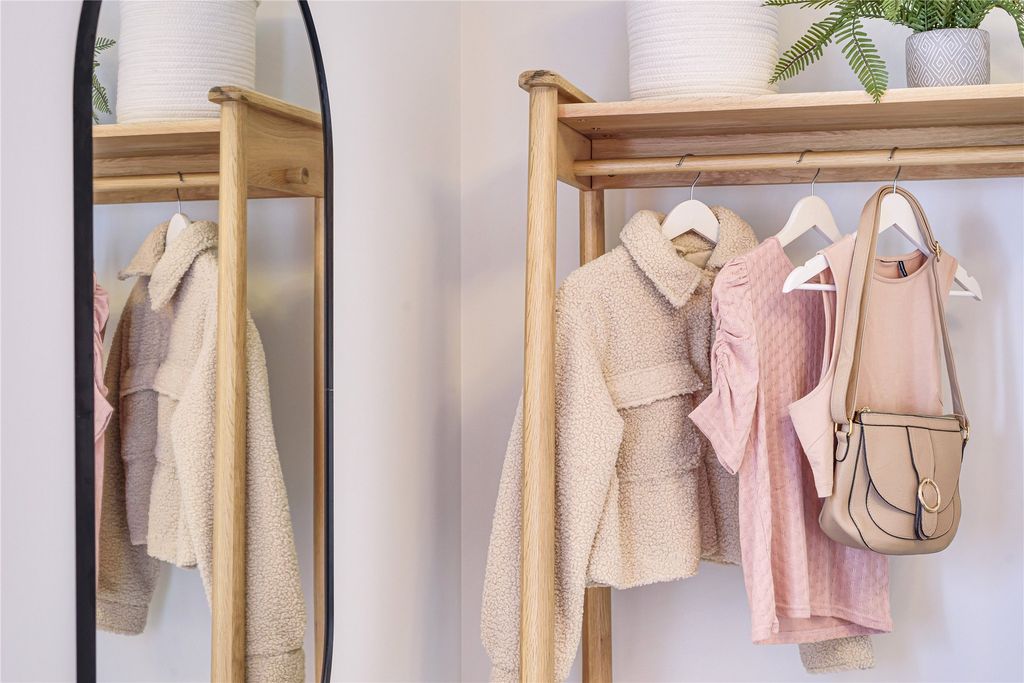 Property photo 3 of 8 Show Home Ex