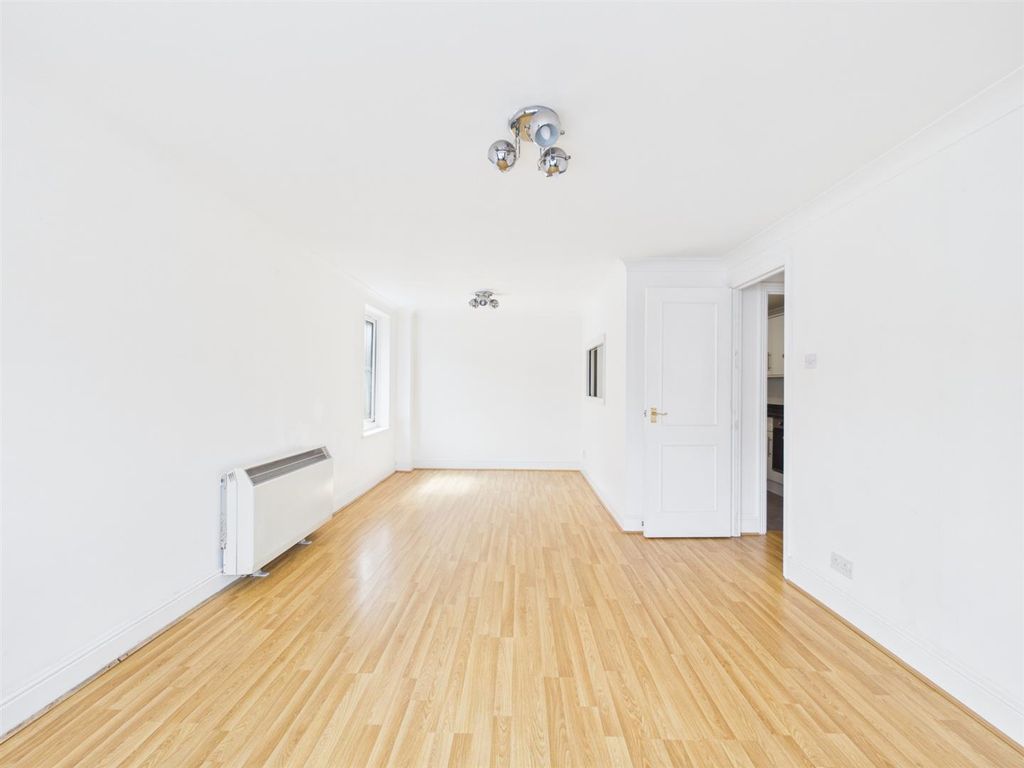 Property photo 3 of 28 Cam01563G0-Pr0295-Still002.Jpg