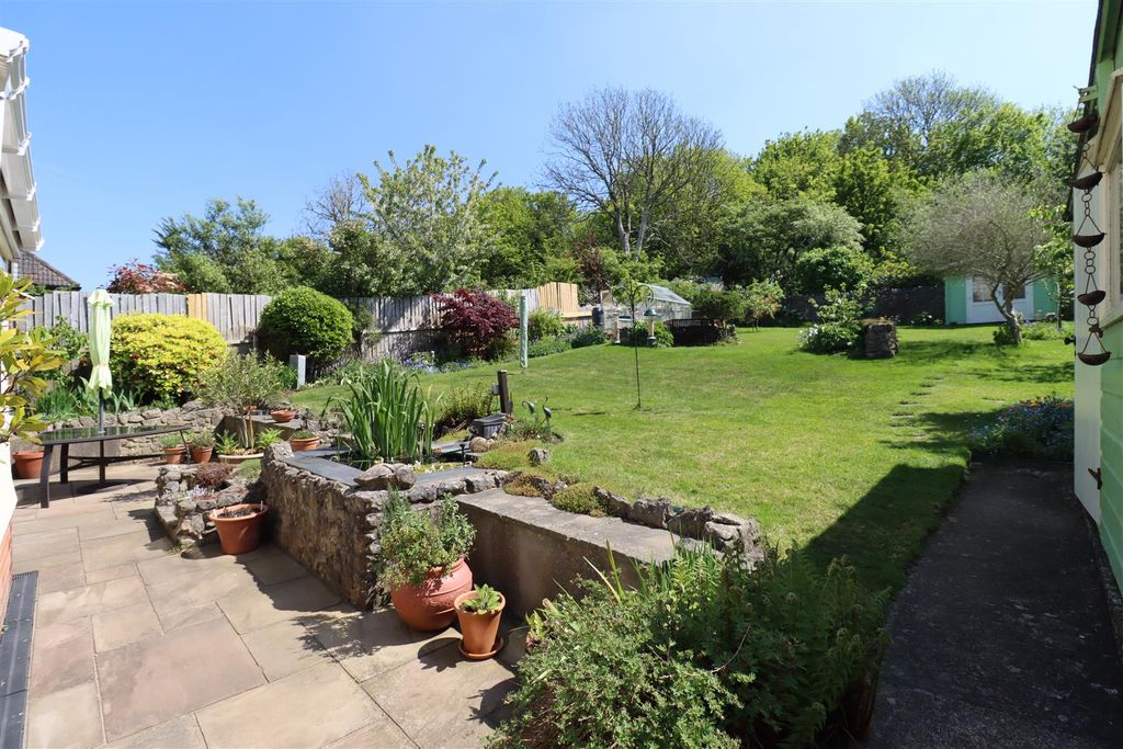 Property photo 3 of 26