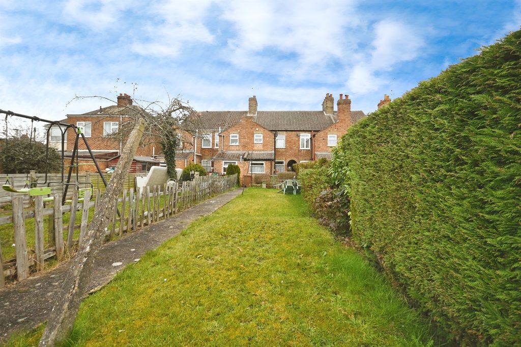 Property photo 2 of 16