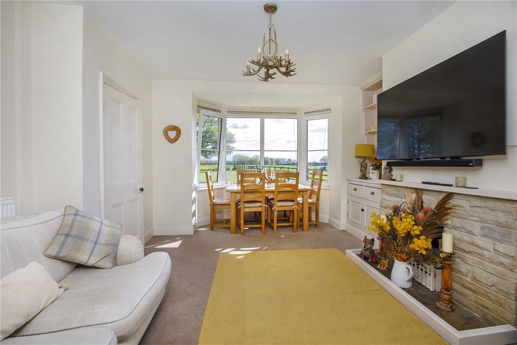 Property photo 2 of 15 Picture No. 26