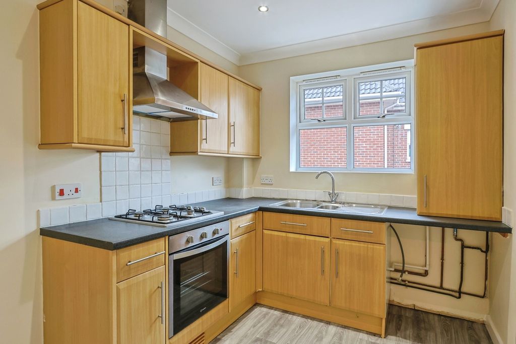 Property photo 2 of 16 Photo