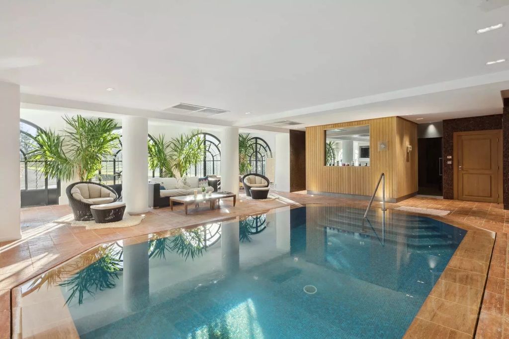 Property photo 3 of 13