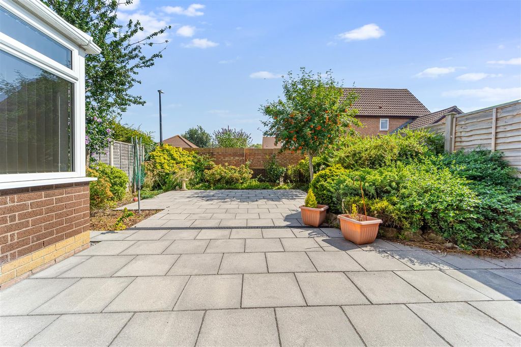 Property photo 2 of 16 Rear Garden