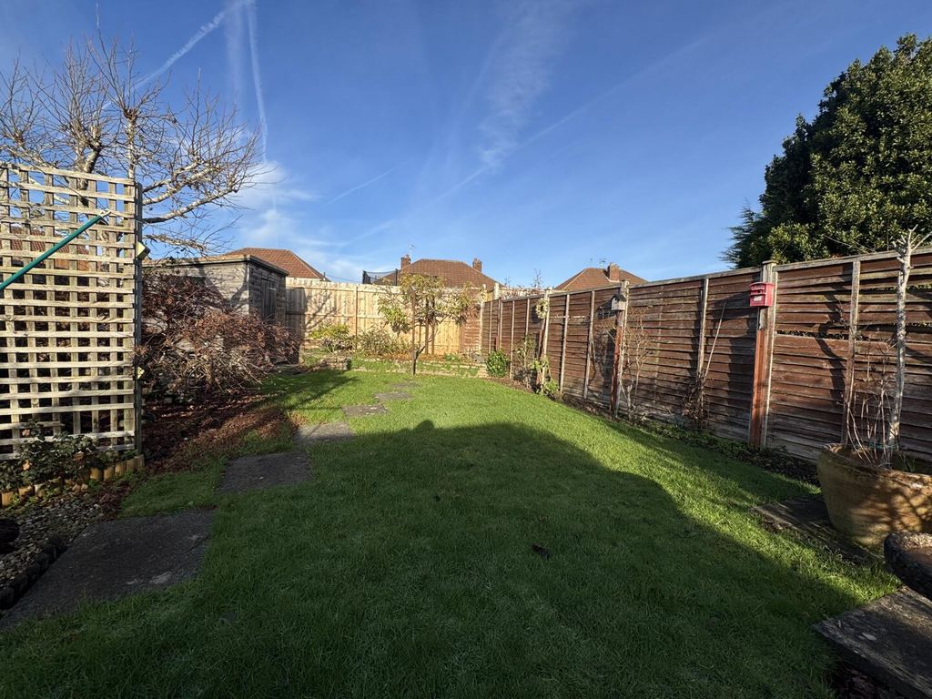 Property photo 2 of 19 Garden