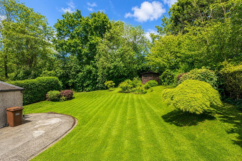 Property photo 2 of 32 23Deef3E-146F-4227-A18E-d8844c97d579.Png