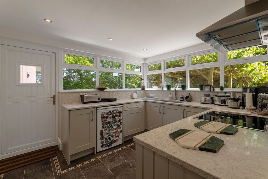 Additional image 17 of 6 bed detached house for saleCherry Pit Lane, Beoley, Worcestershire B98