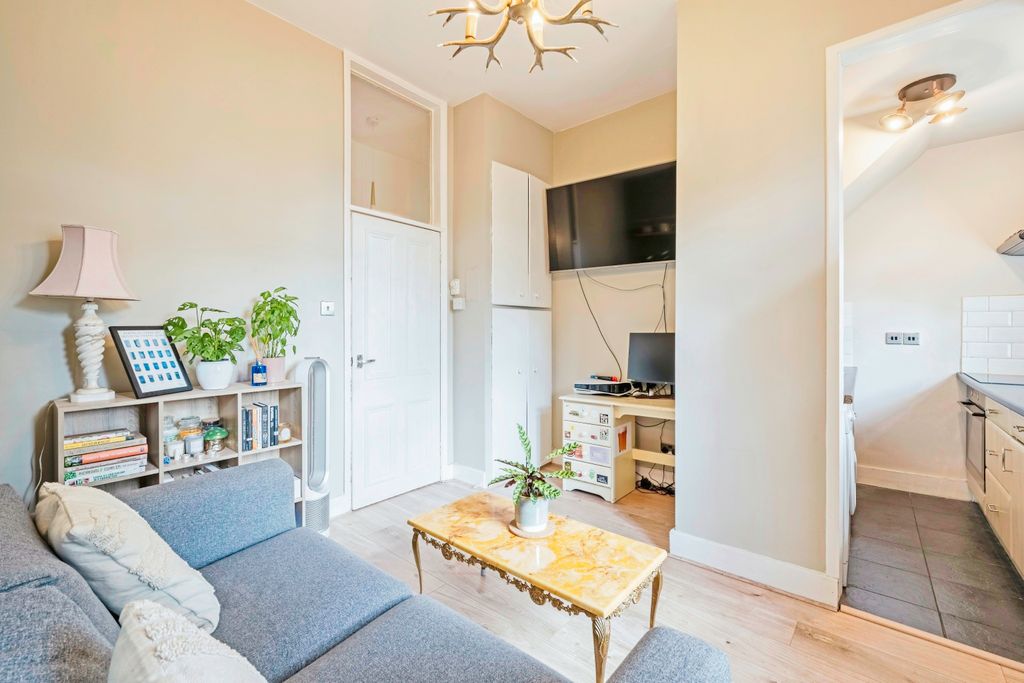 Property photo 3 of 15 Photography