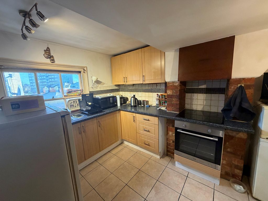 Property photo 3 of 7 Tavistock New.Jpg