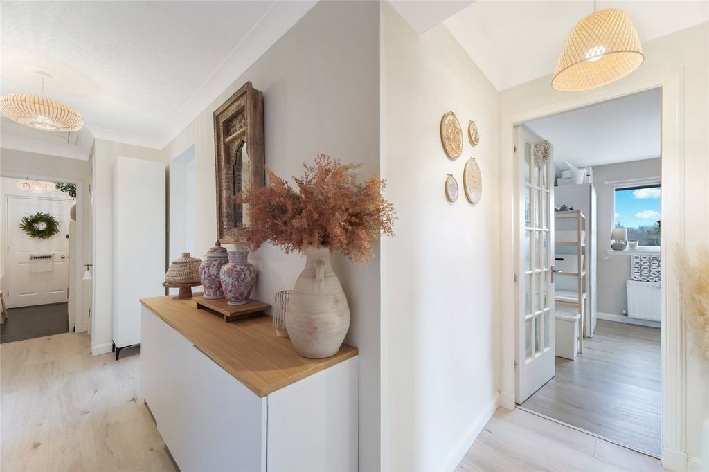 Property photo 2 of 20 Hallway