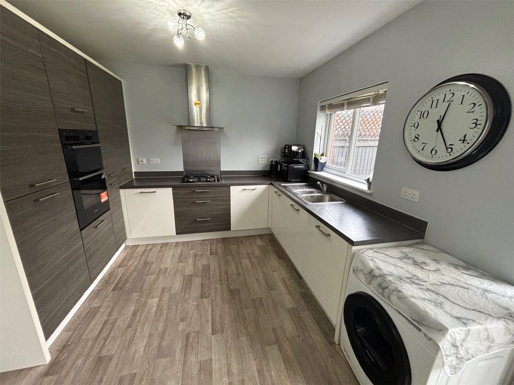 Property photo 2 of 17 Picture No. 03