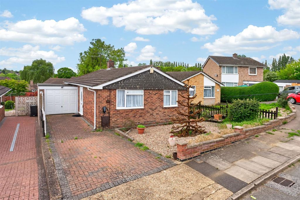 Property photo 1 of 15 4Brackenhillcloseweb_01.Jpg