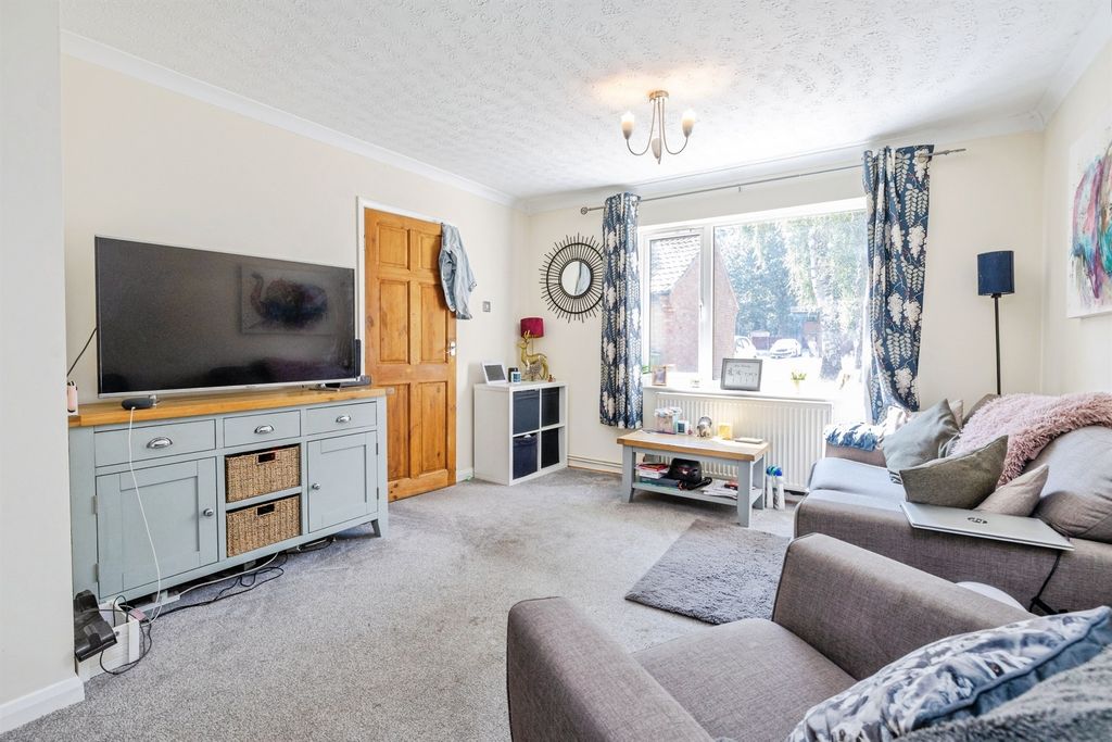 Property photo 3 of 16