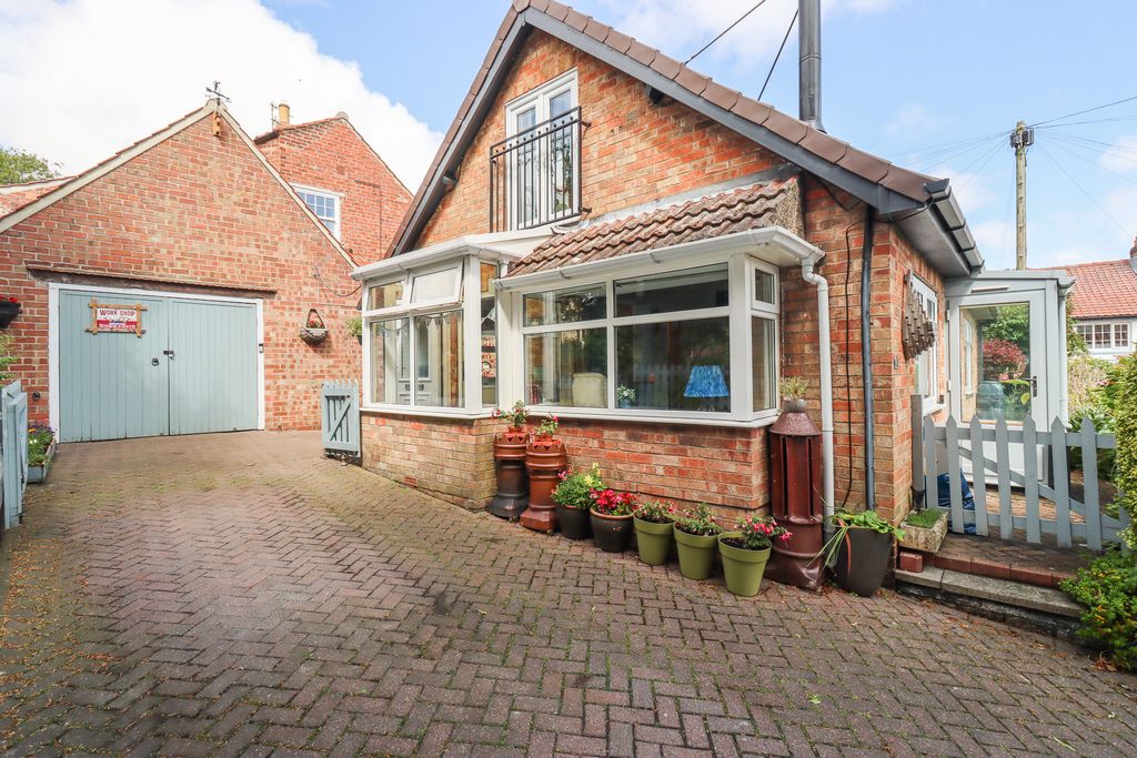 Property photo 1 of 22