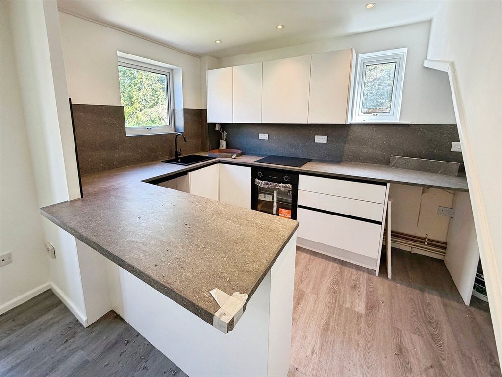 Property photo 2 of 10 Picture No. 17