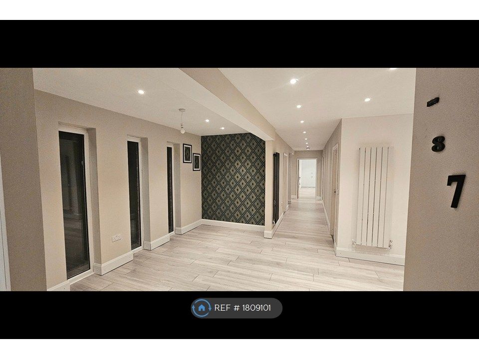 Property photo 3 of 18 Dining