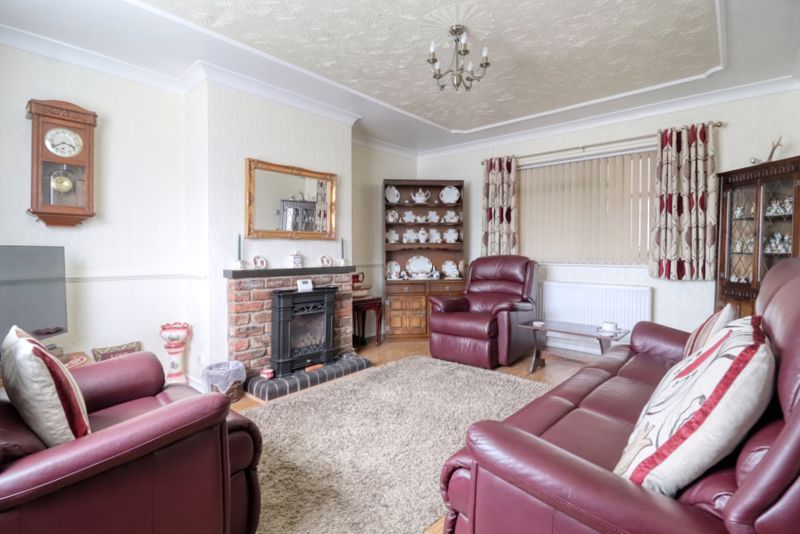 Property photo 2 of 12 Lounge