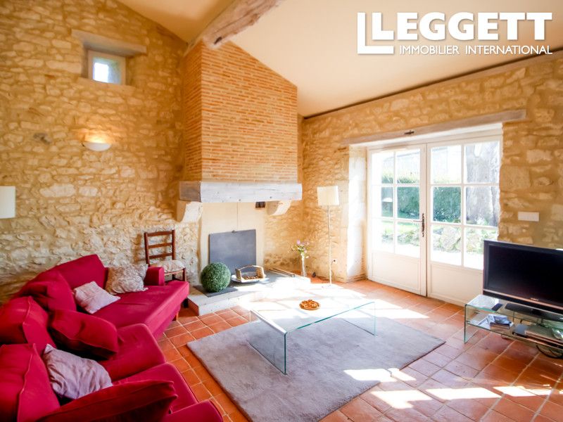 Property photo 2 of 10