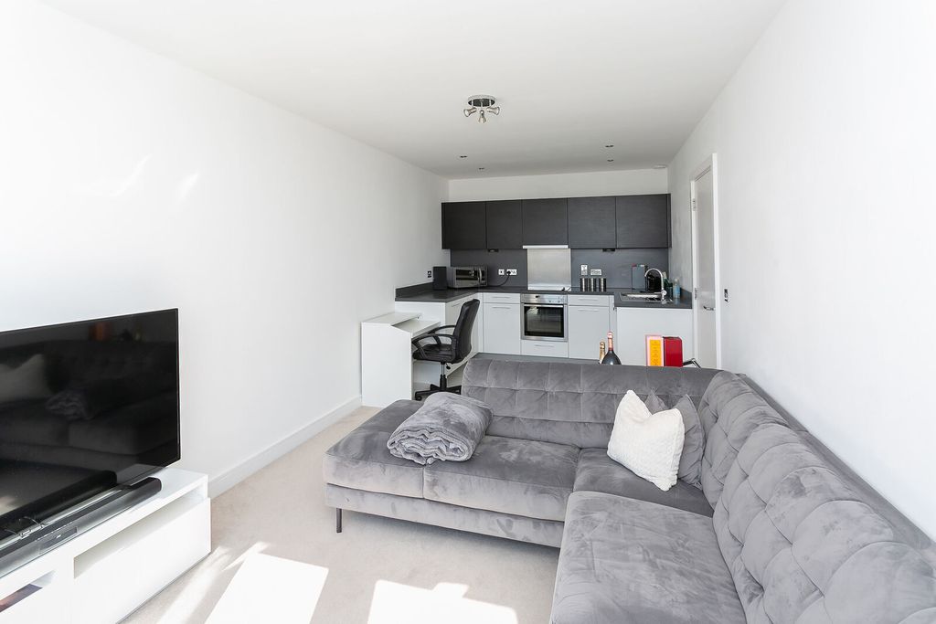 Property photo 2 of 12