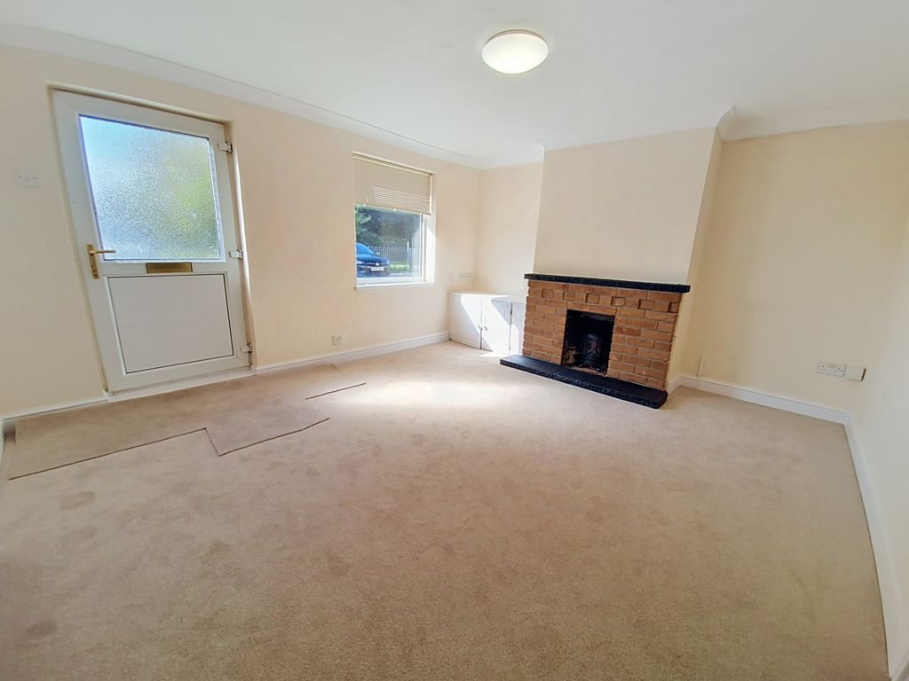 Property photo 2 of 15 Lounge