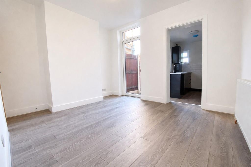 Property photo 3 of 13 Living Room