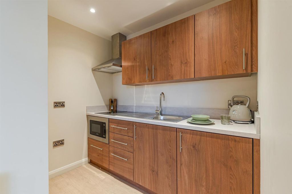 Additional image 4 of Studio to rentElmwood Avenue, Belfast BT9