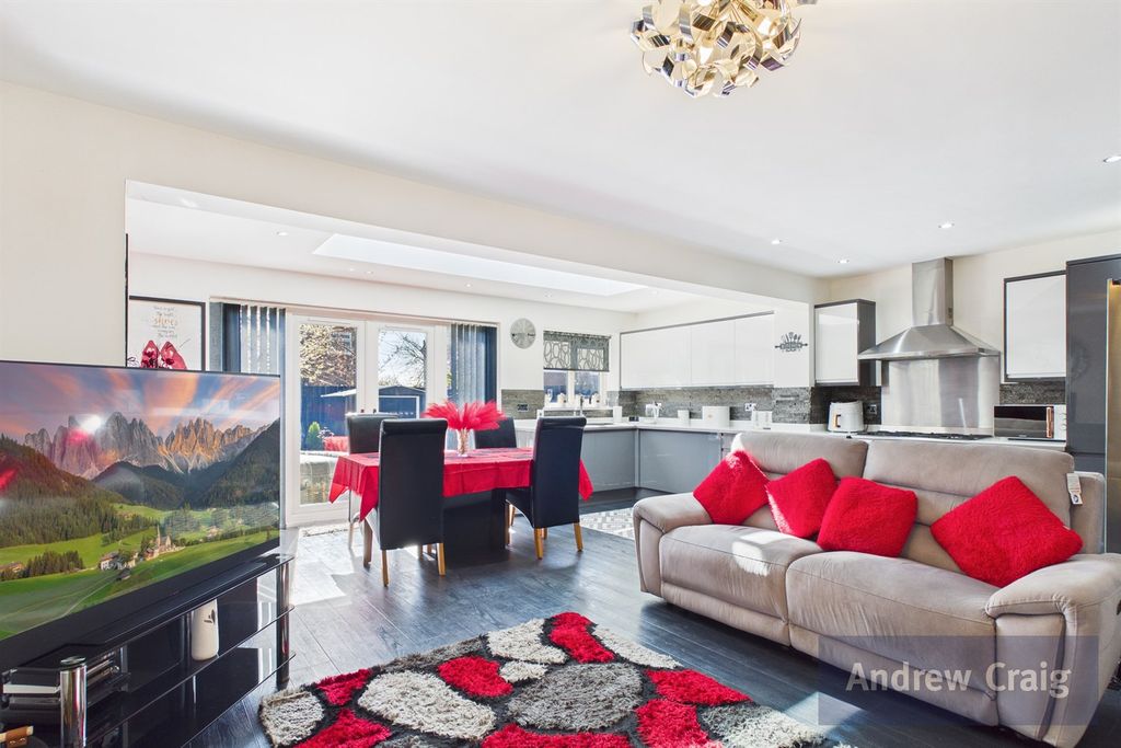 Property photo 1 of 15 (Main)