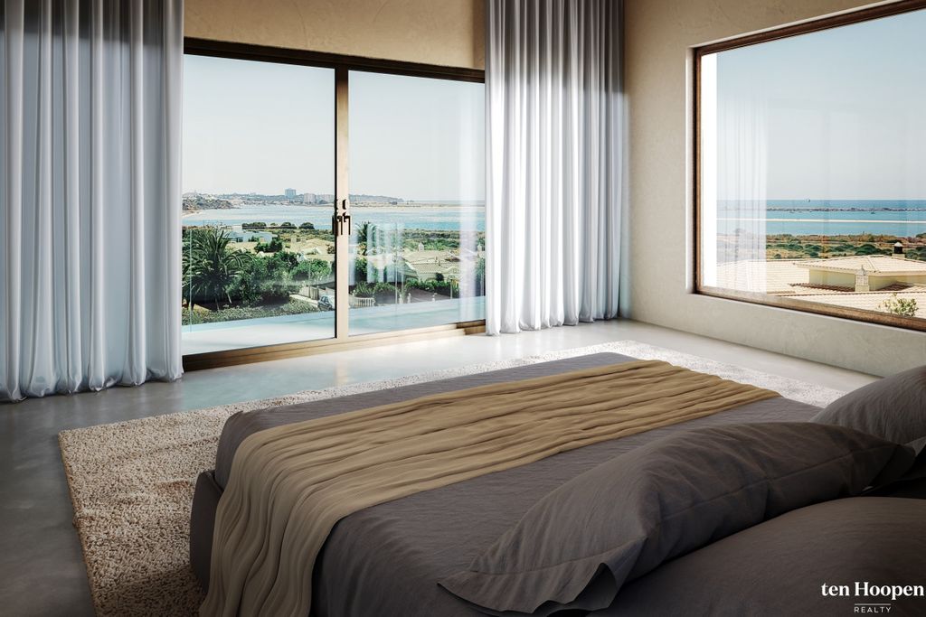 Property photo 2 of 29