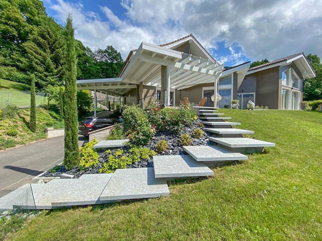 Property photo 2 of 30