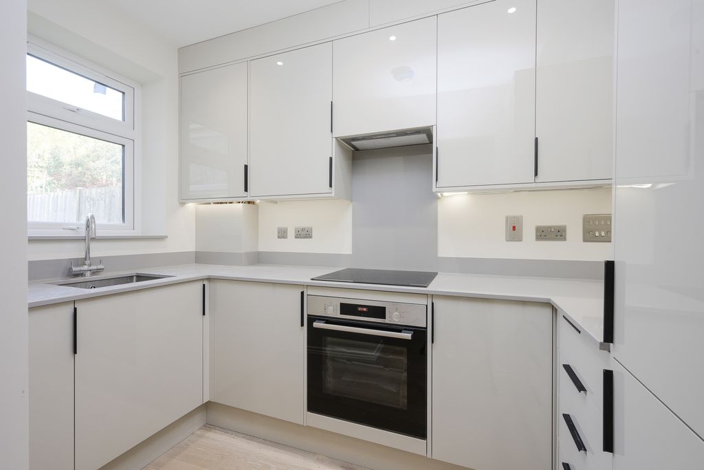 Property photo 2 of 9 Picture No. 06