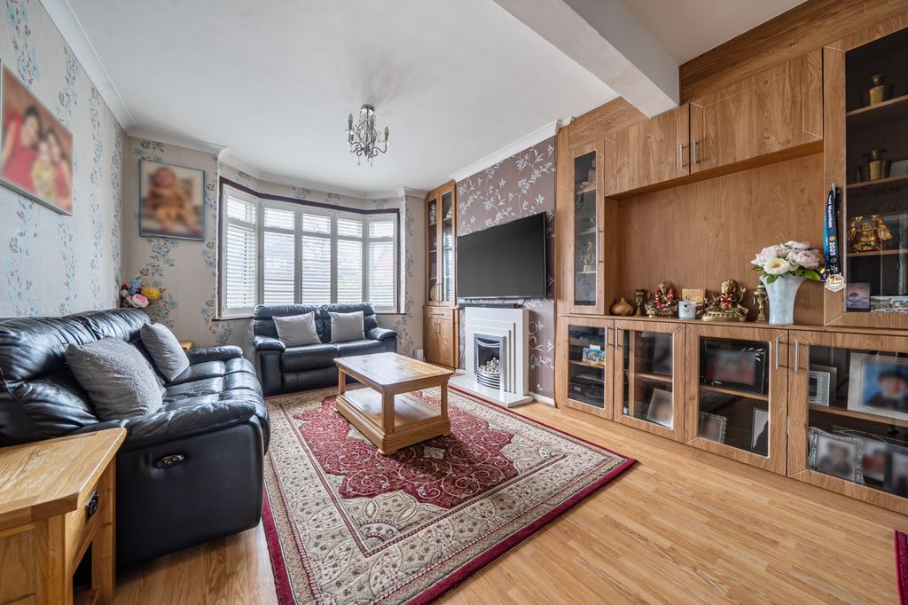 Property photo 2 of 19 Reception