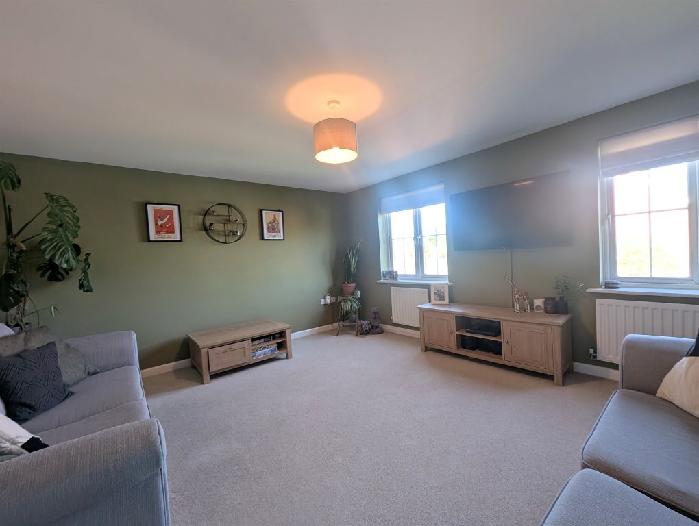 Property photo 3 of 11