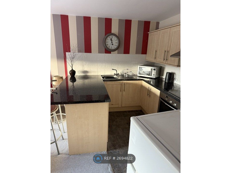 Property photo 3 of 12