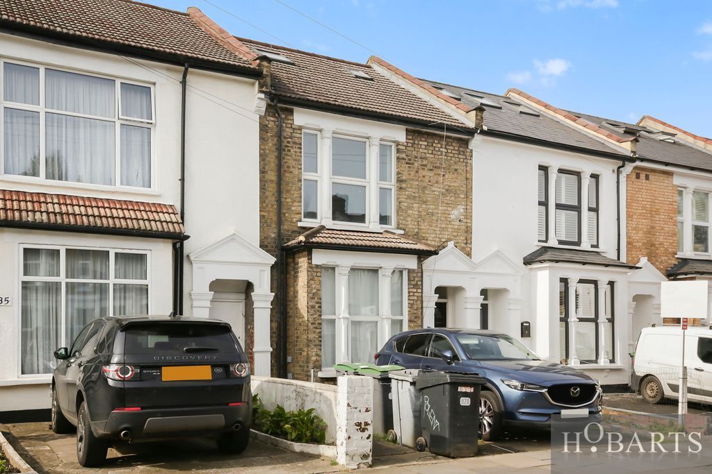Property photo 1 of 12 2 Bedroom Split-Level (First & Upper Floor) Converted Apartment With 2 Bath/Shower Rooms And Own Section Of Rear Garden