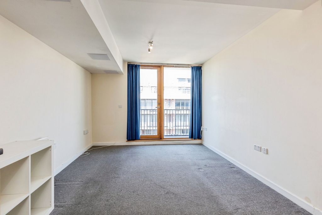 Property photo 2 of 10 Pbox-Img.Jpg