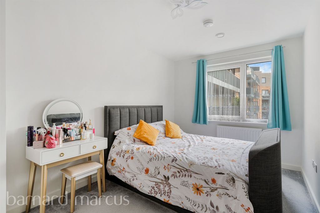 Property photo 3 of 16