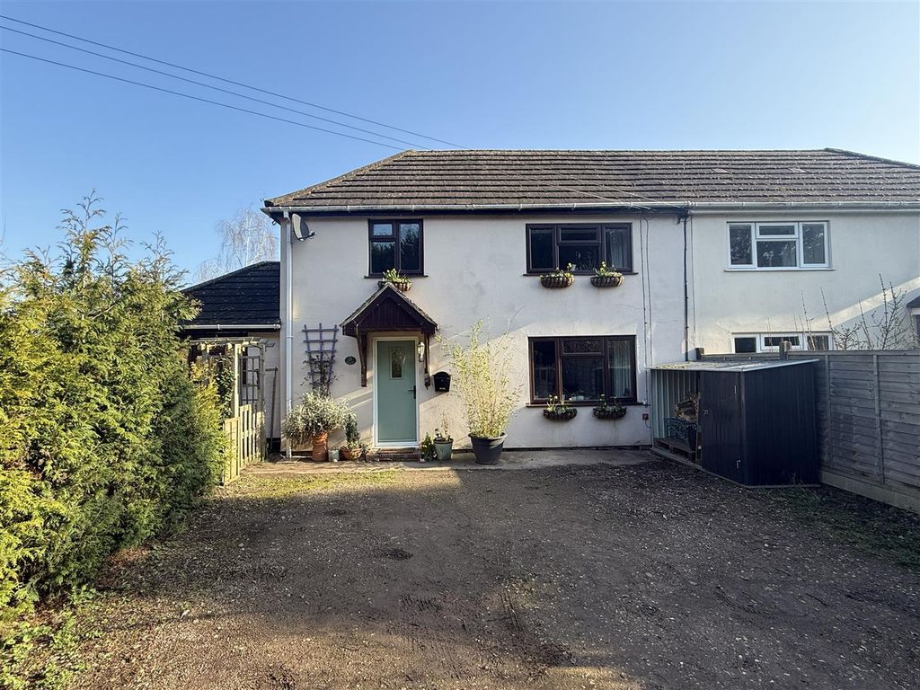 Property photo 1 of 18 Front Aspect