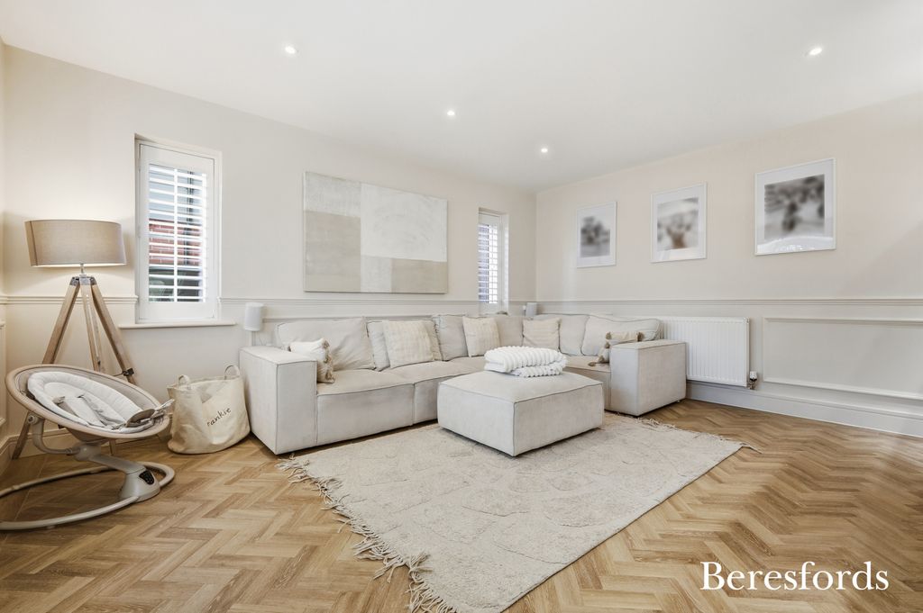 Property photo 3 of 18 Picture No. 35