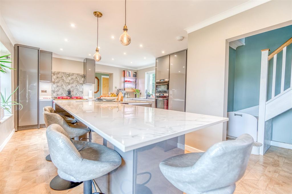 Property photo 3 of 49 Kitchen/Diner