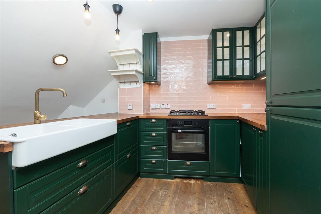 Property photo 3 of 23 167-North-Street-Bs3-10.Jpg