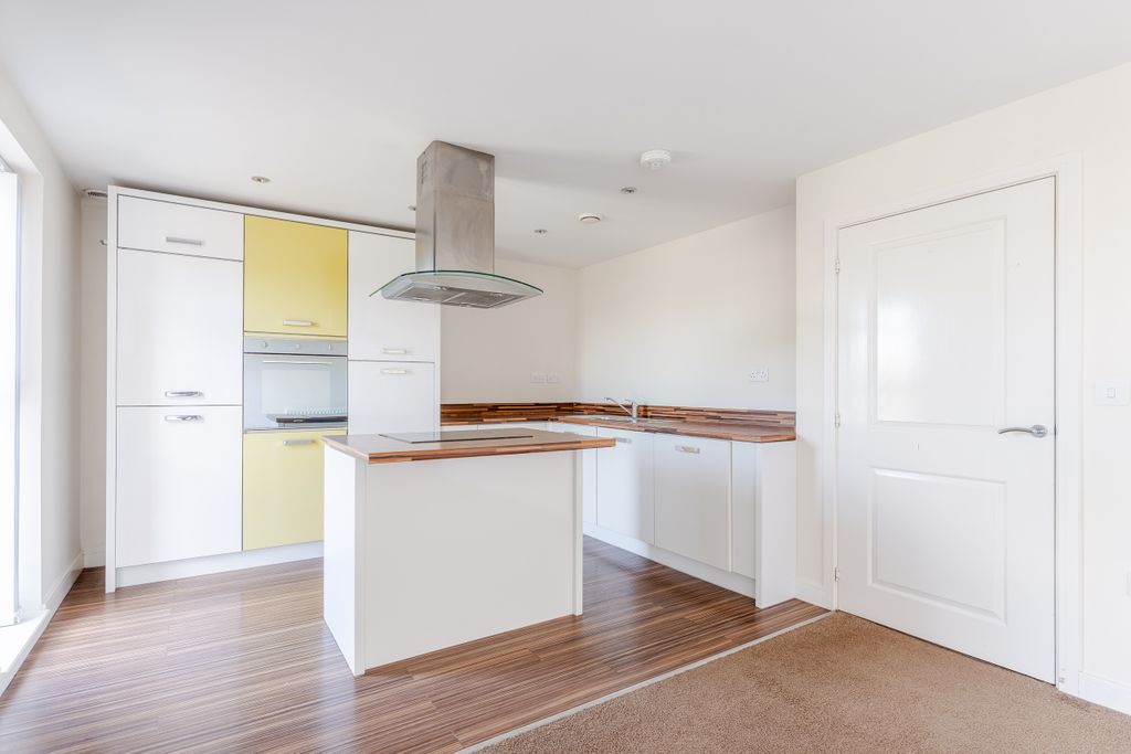 Property photo 3 of 15 A7401153-Hdr-3