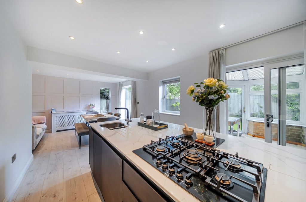 Property photo 3 of 21 1449594-4-6A076Bc...