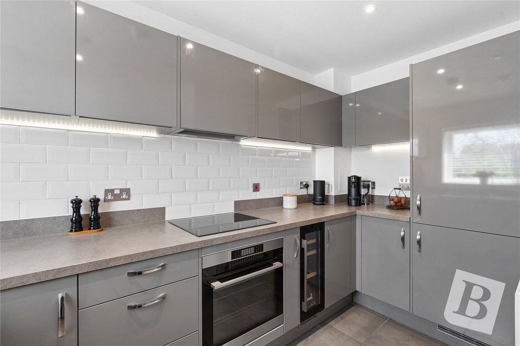 Property photo 2 of 13 Kitchen