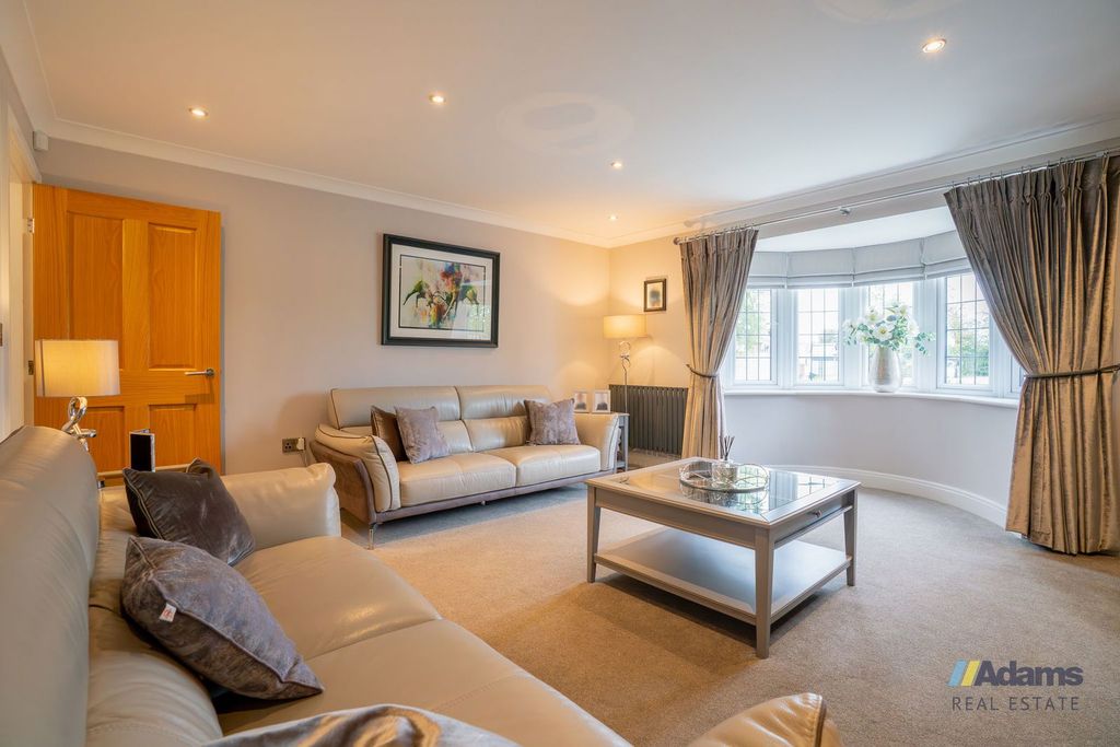 Property photo 3 of 47