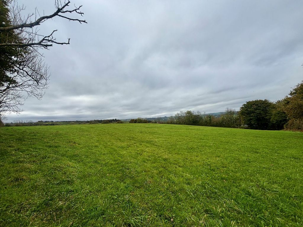 Property photo 1 of 4