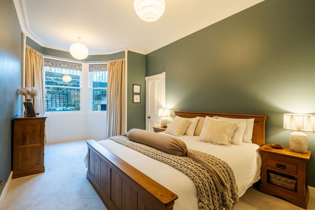 Property photo 3 of 29