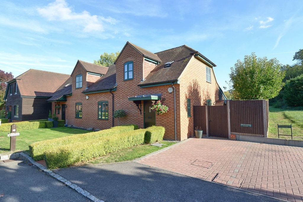 Property photo 2 of 18