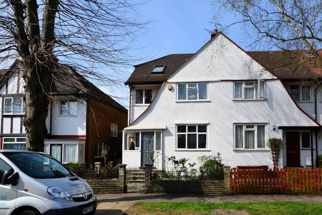 Property photo 1 of 21