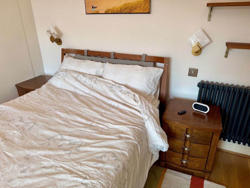 Property photo 2 of 3