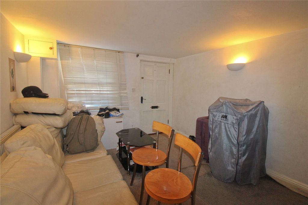 Property photo 3 of 7 Picture No. 12